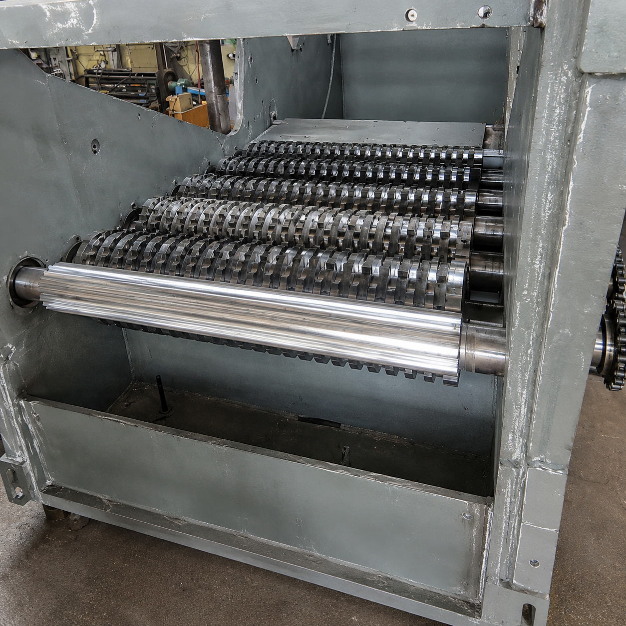 PLC automatic reverse and overload protection — current monitoring with auto-reverse loop for MS Series shredder